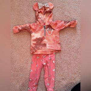 Super soft girls Minnie Mouse outfit